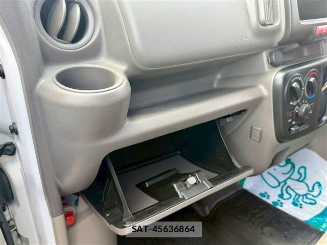 Suzuki EVERY 2022-05 7326981-16