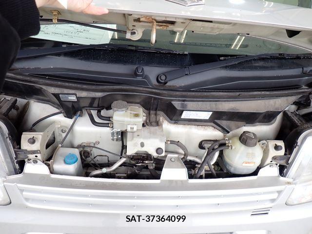 Suzuki EVERY 2015-06 7357682-18
