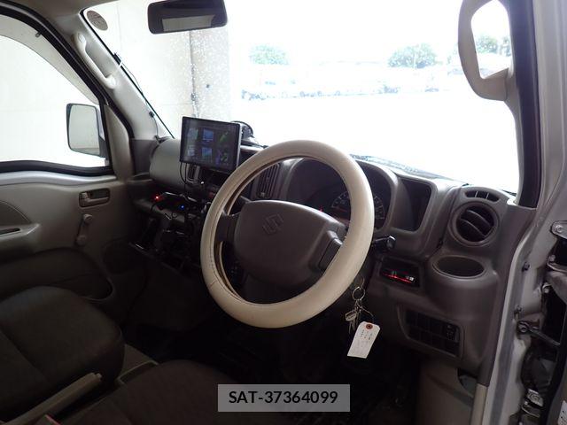 Suzuki EVERY 2015-06 7357682-1