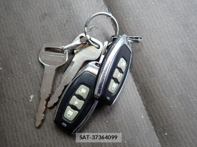 Suzuki EVERY 2015-06 7357682-23