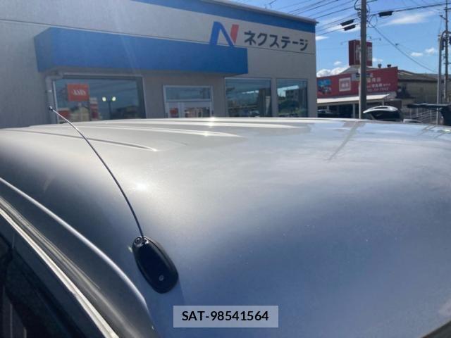 Suzuki EVERY 2009-01 7357696-4