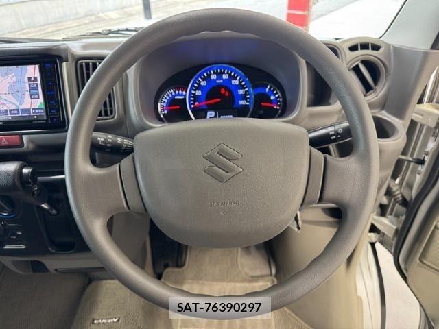 Suzuki EVERY 2018-01 7357694-14