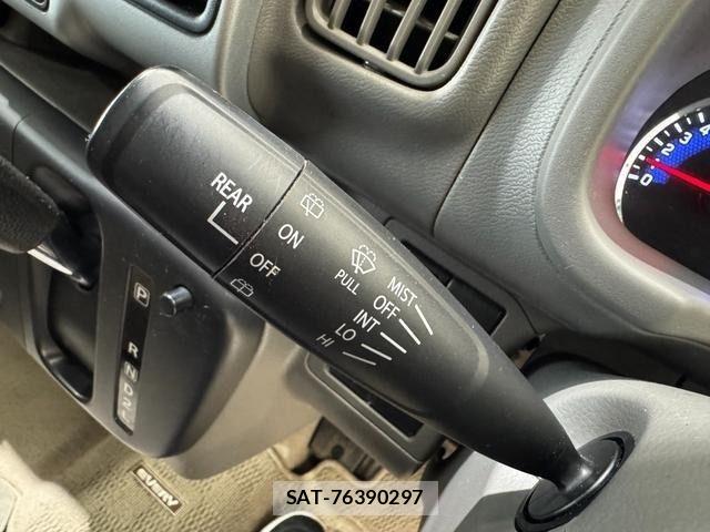 Suzuki EVERY 2018-01 7357694-15