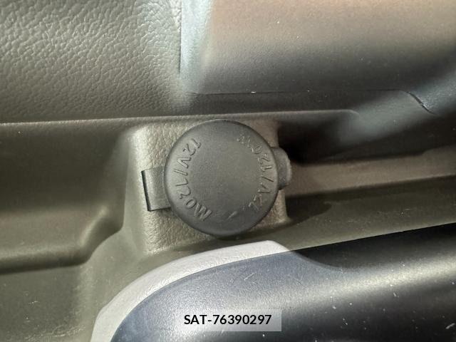 Suzuki EVERY 2018-01 7357694-28