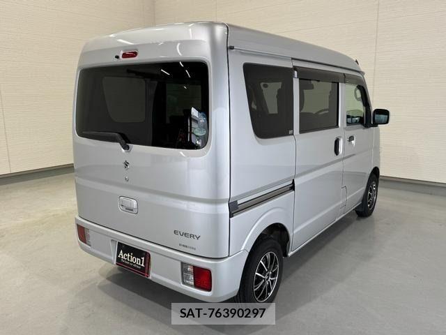 Suzuki EVERY 2018-01 7357694-5