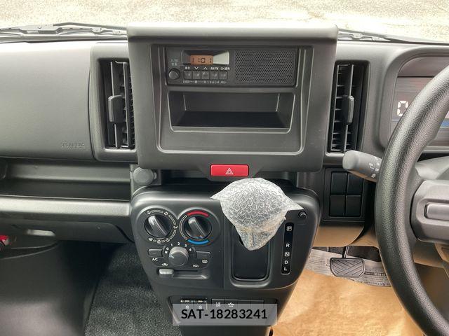 Suzuki EVERY 2026-06 7357693-12