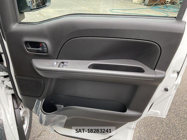 Suzuki EVERY 2026-06 7357693-16