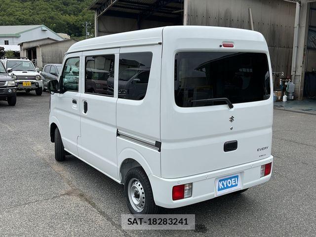Suzuki EVERY 2026-06 7357693-6
