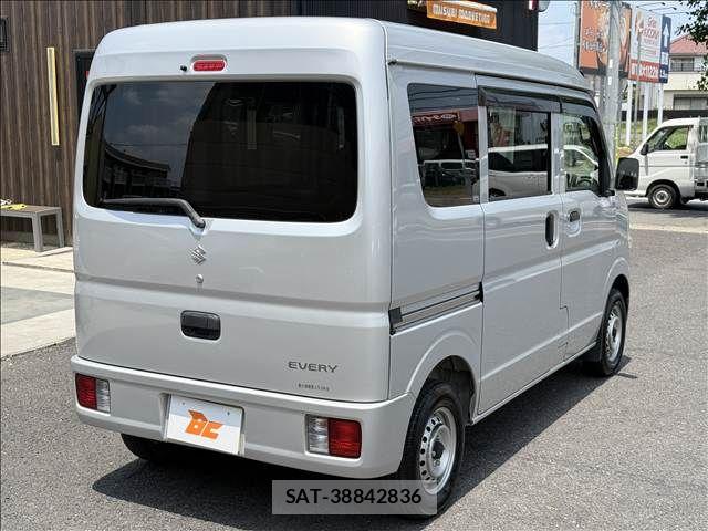 Suzuki EVERY 2019-07 7454216-23