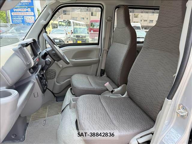 Suzuki EVERY 2019-07 7454216-24