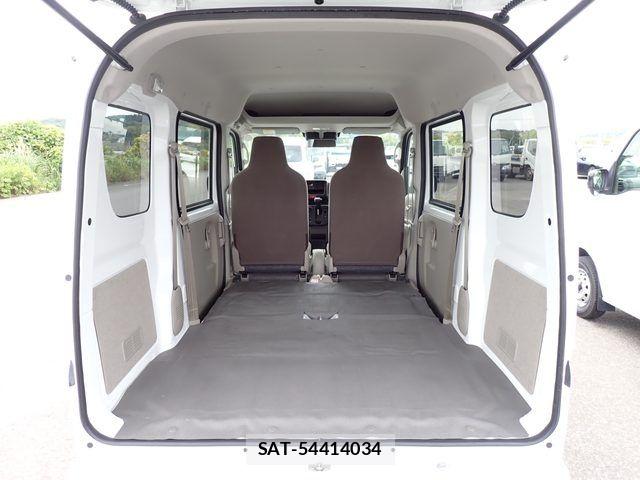 Suzuki EVERY 2022-03 7454209-12