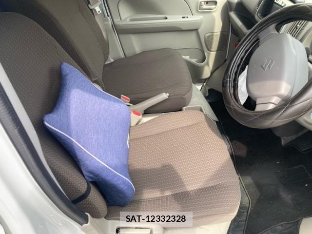 Suzuki EVERY 2023-02 7454217-9