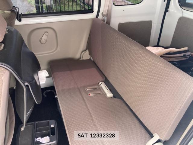 Suzuki EVERY 2023-02 7454217-12