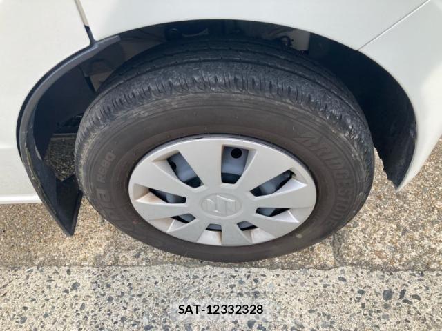 Suzuki EVERY 2023-02 7454217-16