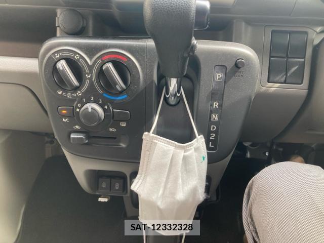Suzuki EVERY 2023-02 7454217-7