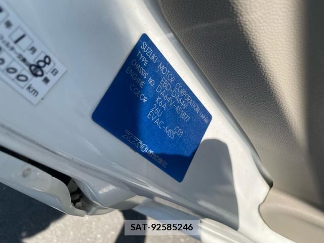 Suzuki EVERY 2011-01 7454219-16