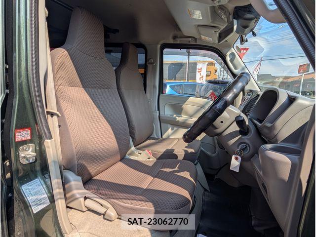 Suzuki EVERY 2019-09 7454218-10