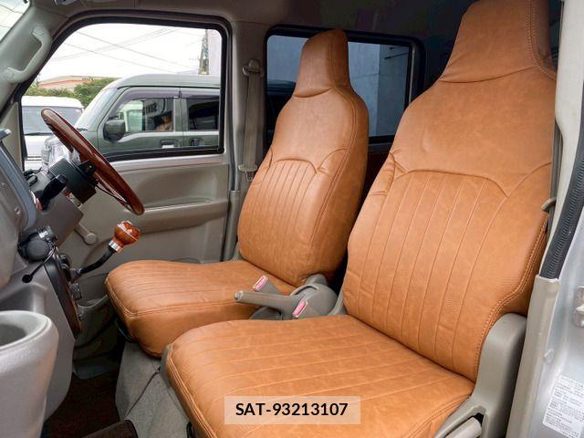 Suzuki EVERY 2016-02 7454204-12