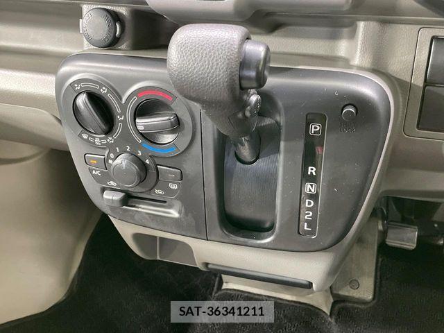 Suzuki EVERY 2020-02 7454207-5