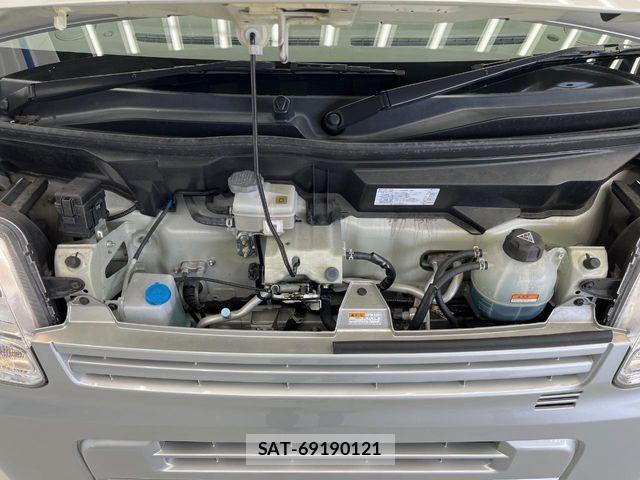 Suzuki EVERY 2023-11 7500500-17