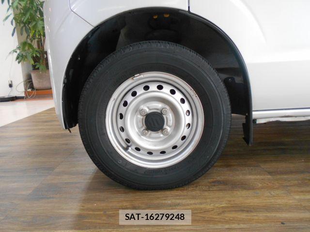 Suzuki EVERY 2015-04 7500506-14