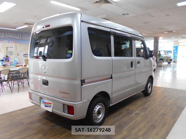 Suzuki EVERY 2015-04 7500506-4