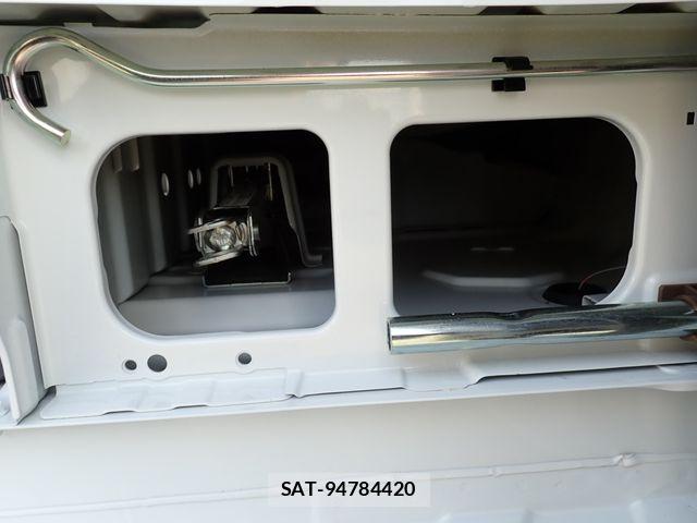 Suzuki EVERY 2022-03 7508629-18