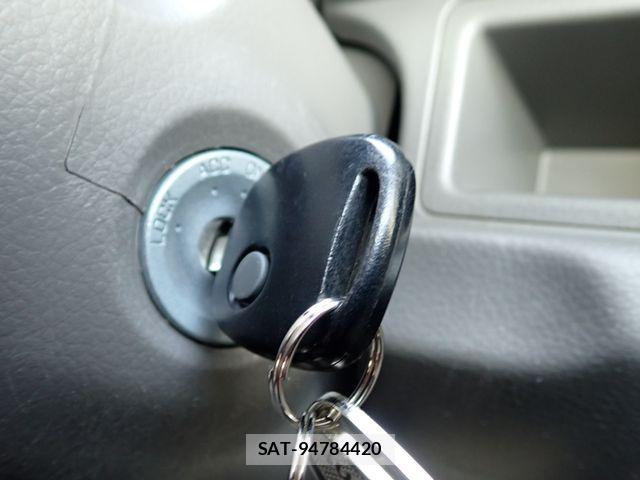 Suzuki EVERY 2022-03 7508629-8