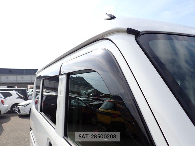 Suzuki EVERY 2022-03 7508628-23