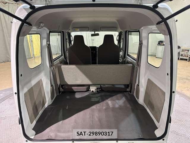 Suzuki EVERY 2018-04 7616481-15