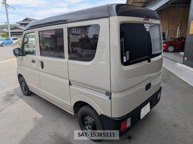 Suzuki EVERY 2017-03 7616476-16