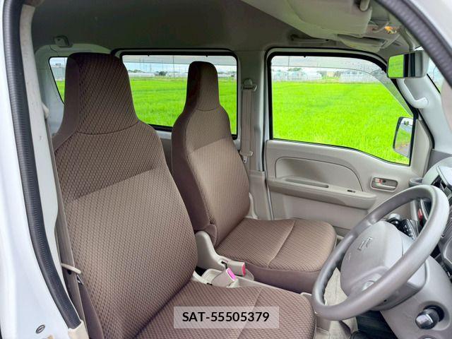 Suzuki EVERY 2018-04 7616486-14