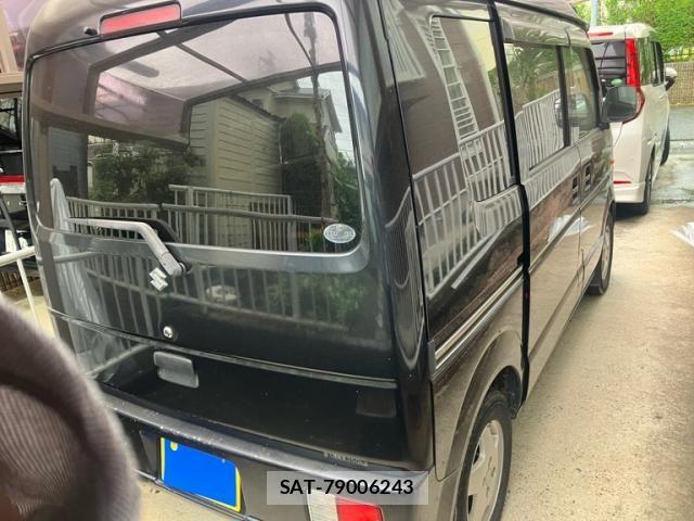 Suzuki EVERY 2011-01 7723213-1