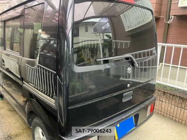 Suzuki EVERY 2011-01 7723213-3