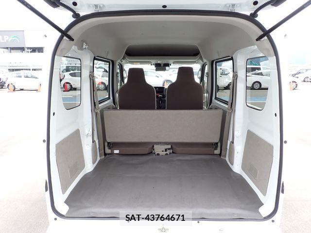 Suzuki EVERY 2022-04 7723196-16