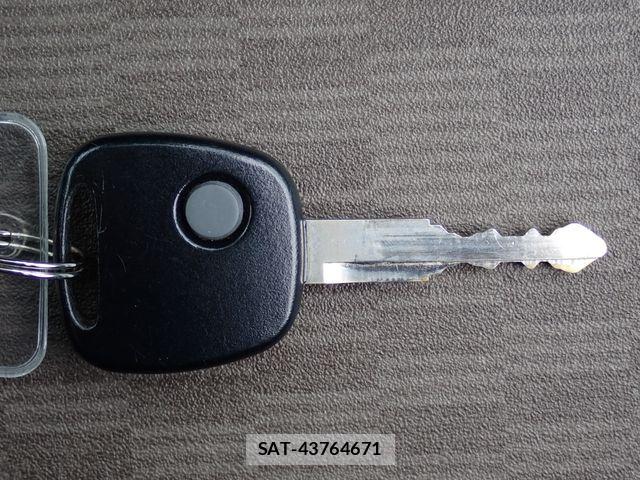 Suzuki EVERY 2022-04 7723196-18