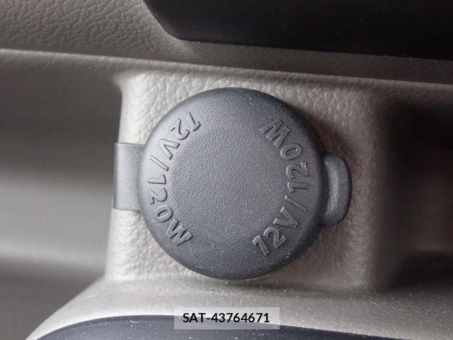Suzuki EVERY 2022-04 7723196-23