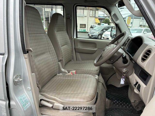 Suzuki EVERY 2010-04 7723205-11