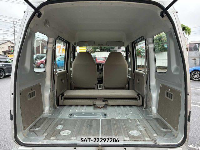Suzuki EVERY 2010-04 7723205-16