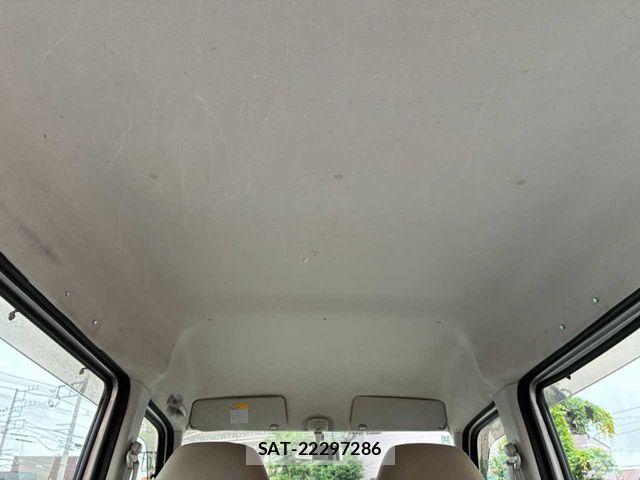 Suzuki EVERY 2010-04 7723205-17