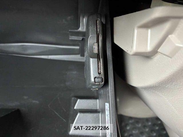 Suzuki EVERY 2010-04 7723205-8