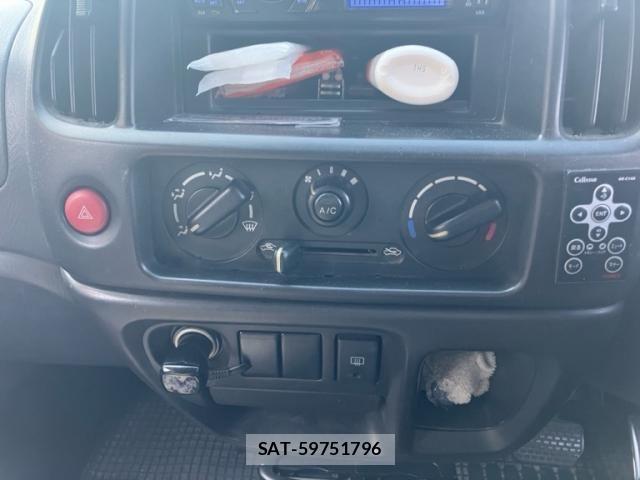 Suzuki EVERY 2002-07 7723218-19