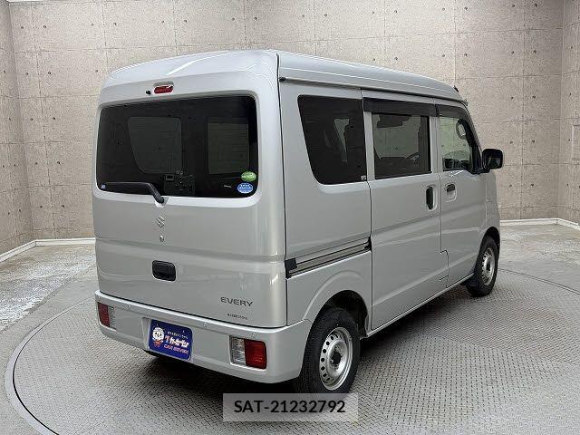 Suzuki EVERY 2019-09 7723193-2