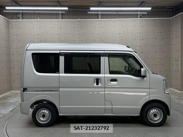 Suzuki EVERY 2019-09 7723193-8