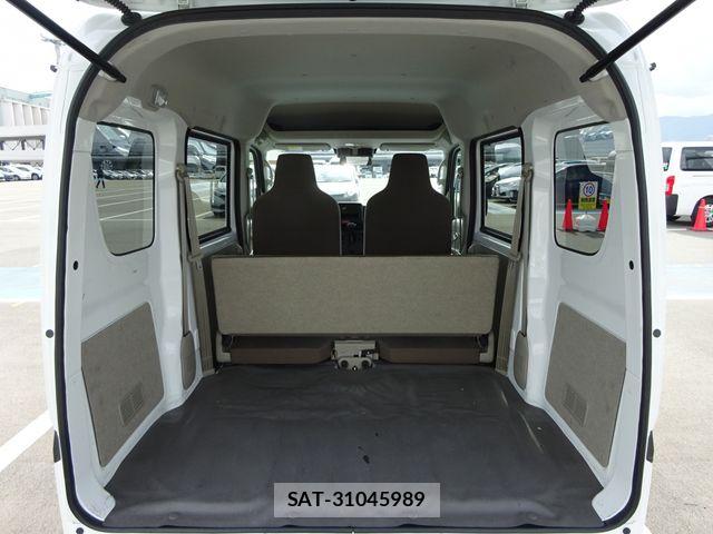 Suzuki EVERY 2022-04 7723195-23
