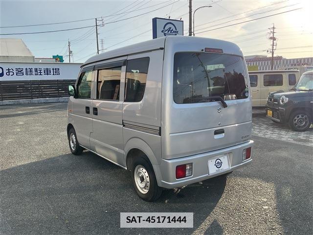 Suzuki EVERY 2014-09 7723204-21