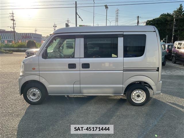 Suzuki EVERY 2014-09 7723204-22