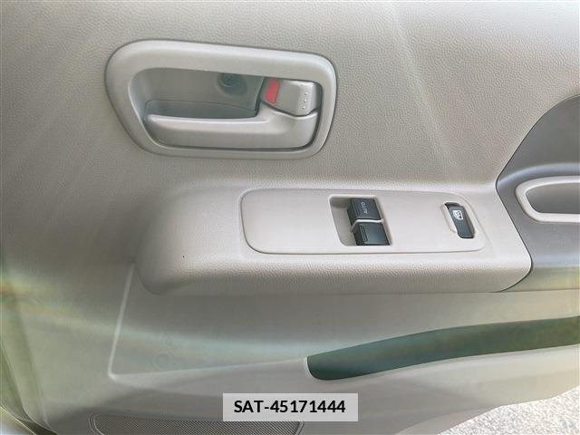 Suzuki EVERY 2014-09 7723204-6
