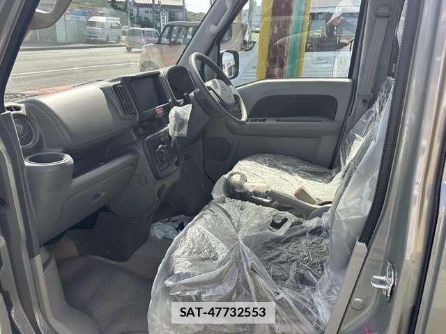 Suzuki EVERY 2025-08 7723180-4