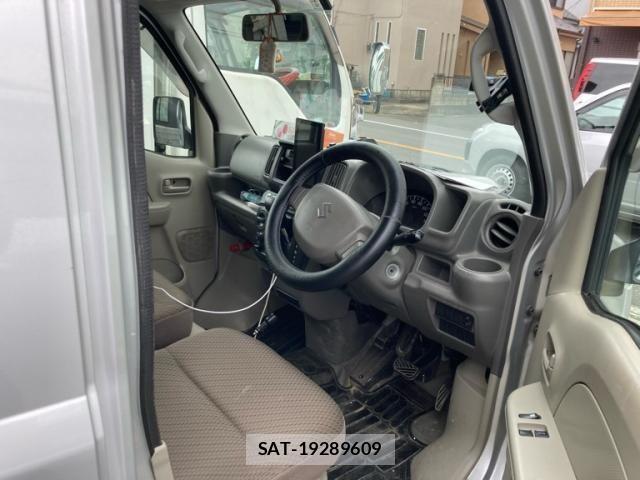 Suzuki EVERY 2019-01 7784781-11